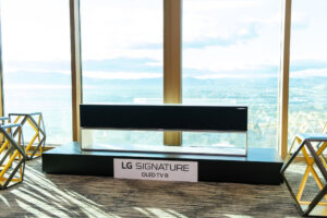 CES 2019: LG OLED TV rollable screen